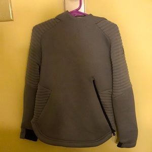 Y xs under armor gray lined pull over hoodie